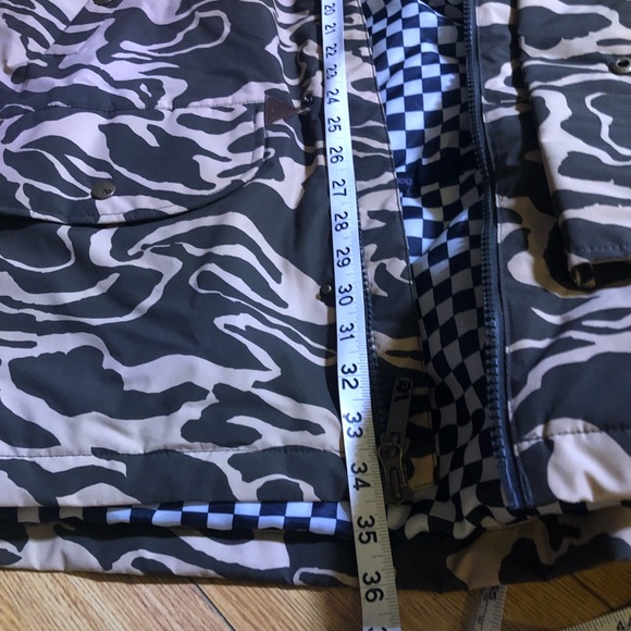 Burton camo winter coat super warm and cozy! - Picture 10 of 10